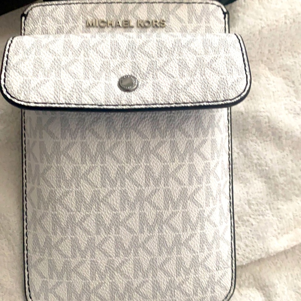Michael Kors Crossbody Travel Purse